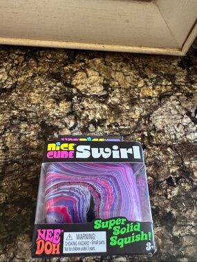 NWT Nice CUBE Swirl Needoh Purple, Pink and White
